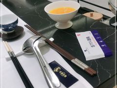 -红鼎豆捞·非遗鲍皇汤火锅(宝丰路店)