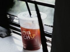 -彳亍咖啡·这里(水湾路店)