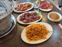 -韩风烤牛肉冷面店