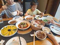 -黔蘑菇四季餐厅(观山湖店)