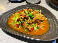 酸笋炒牛肉-觅山云南菜(泊富ICITY店)