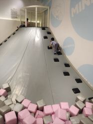 -MINI MARS KIDS CLUB亲子家庭中心(长宁天山店)