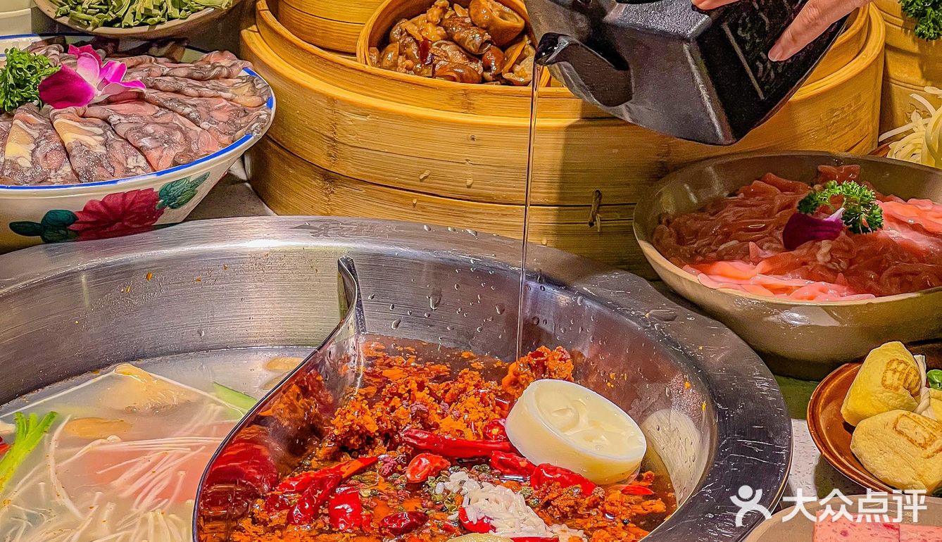 关于我在在国贸负一的火锅店狂炫二十碗甜品