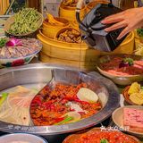 关于我在在国贸负一的火锅店狂炫二十碗甜品