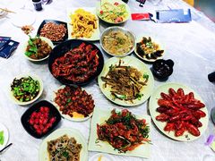 -巴厘龙虾·榜首油焖大虾(音乐学院·沿江酒馆店)