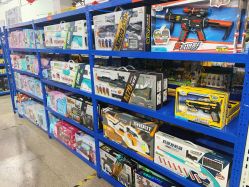 -逝水玩具折扣店