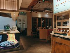 -蜜桃餐厅·伴山(湖滨商业街店)