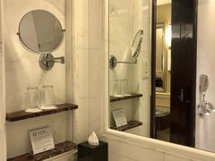 -深圳富苑皇冠假日套房酒店