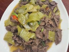 酸菜炒牛肉-吴祥记潮州菜·百年老字号·砂锅粥