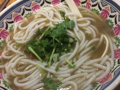-鑫花溪牛肉米粉(人民广场店)