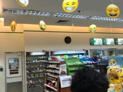 -全家便利店(愚园店)
