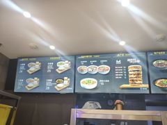 -荀记肉夹馍(三八家乐福店)