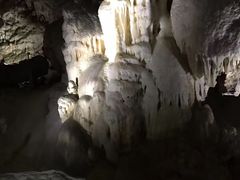 -波斯托伊纳溶洞