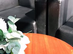 -上海宝信宝马4S店