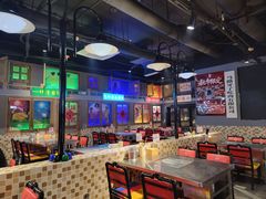 -马路牙子烧烤音乐酒馆(望京店)