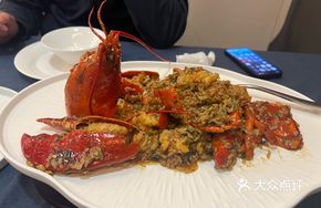 Black Truffle Steamed Lobster with Sticky Rice
