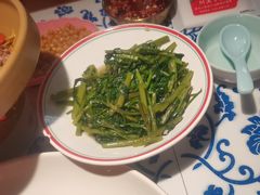 -川流不息·地道川菜·小龙虾(新松江路店)