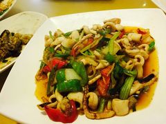 -覃记海鲜美食餐厅