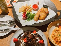-JINNS锦时 steak&pizza(浸信会礼拜堂旧址店)