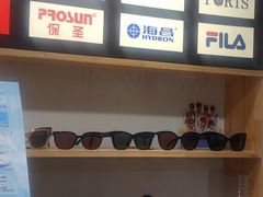 -豪门视光·星趣控·蔡司依视路眼镜代理商(中央大街店)