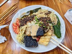 -郭记小街麻辣烫(南小街总店)