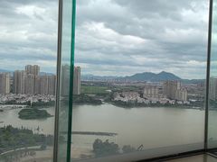 -荣誉国际酒店-云顶旋转餐厅