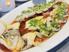 葱油蒸黄鱼-名佳荟