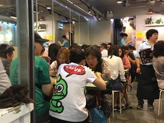 等位区-松记糖水店(铜锣湾分店)