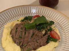香煎牛菲力和红酒牛肉土豆泥-BAKER&SPICE(安福路店)