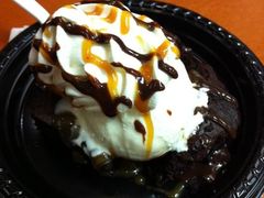 -Cold Stone Creamery(main street)