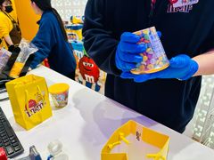 -m豆巧克力世界(上海世茂广场店)