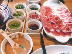 -额尔敦传统涮火锅·烧烤(鑫源山庄店)