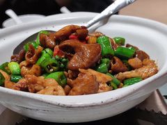 -辛香味烧鱼馆·非遗技艺·排骨红烧肉(光谷医药园店)