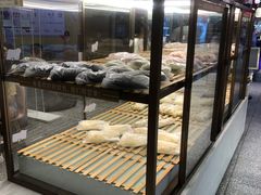 面包甜点陈列柜-奈雪的茶(湖滨银泰in77C区PRO店)