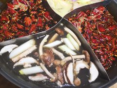 -白乐天毛肚火锅馆(解放碑店)