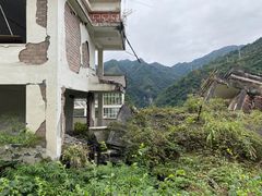 -四川汶川特大地震漩口中学遗址