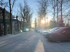 停车场-草场地艺术区