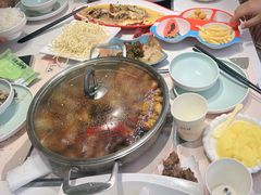 -黄记煌三汁焖锅(新佳丽江汉路店)