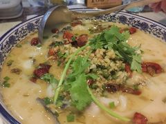 特色酸菜鱼-點無缺茶楼·海鲜酒家(世博店)