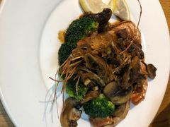 -文汇新民联合报业集团(上海报业大厦店)