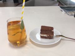 -上海宝宁宝马4S店
