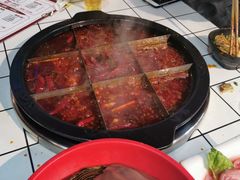 浓香牛油红锅-卤校长老火锅(绿地468店)
