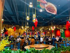 大堂-老滇山寨•云南特色菜•地方菜•民族风情歌舞表演(金碧店)