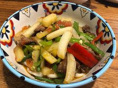 维吾尔族妈妈手搓面-纳瓦新疆菜(银都店)