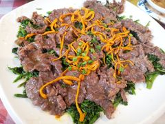 菜尖蒸牛肉-龙桥私厨·姜花菊花过桥鱼·顺德菜(容桂店)