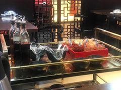 -虾弄弄海派小龙虾·牛羊蝎子火锅