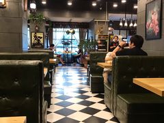 卡座-愉肴麻辣香锅(中山路店)