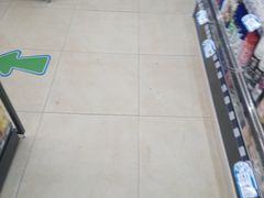 -全家便利店(沪太路三店)