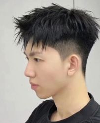-慕名造型