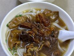 牛腩拼猪肠粉-海幢瑞芳饮食店